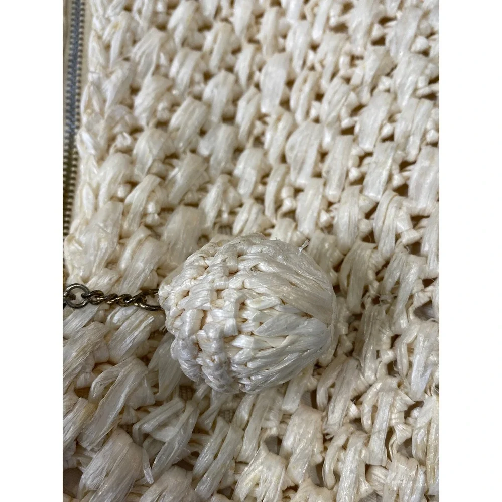Vintage 1960s Woven Raffia Handbag Seashell‎ Charm Made in Japan Ivory Purse